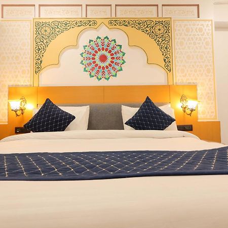 Hotel Ganga Ratan آغْرا المظهر الخارجي الصورة