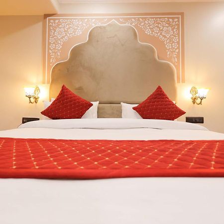 Hotel Ganga Ratan آغْرا المظهر الخارجي الصورة