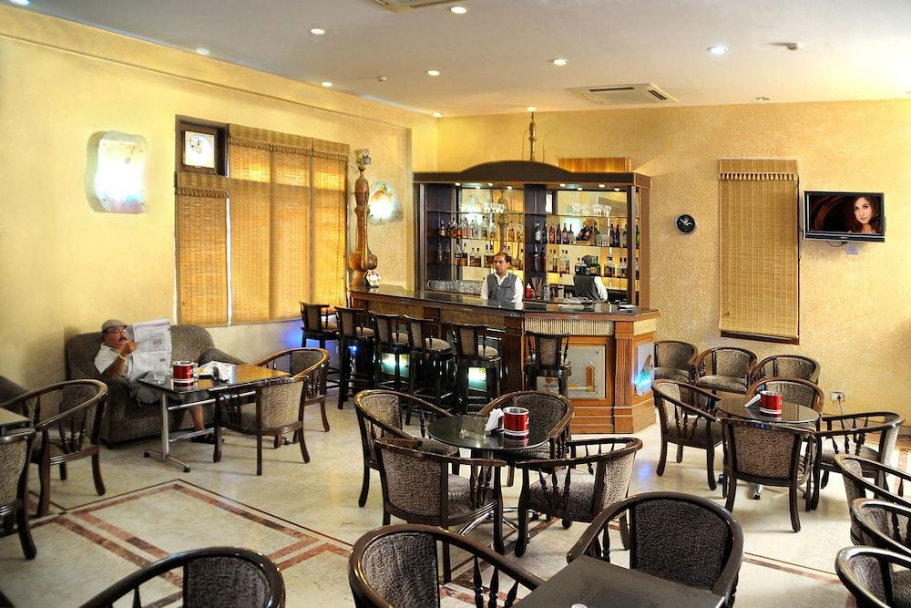 Hotel Ganga Ratan آغْرا المظهر الخارجي الصورة