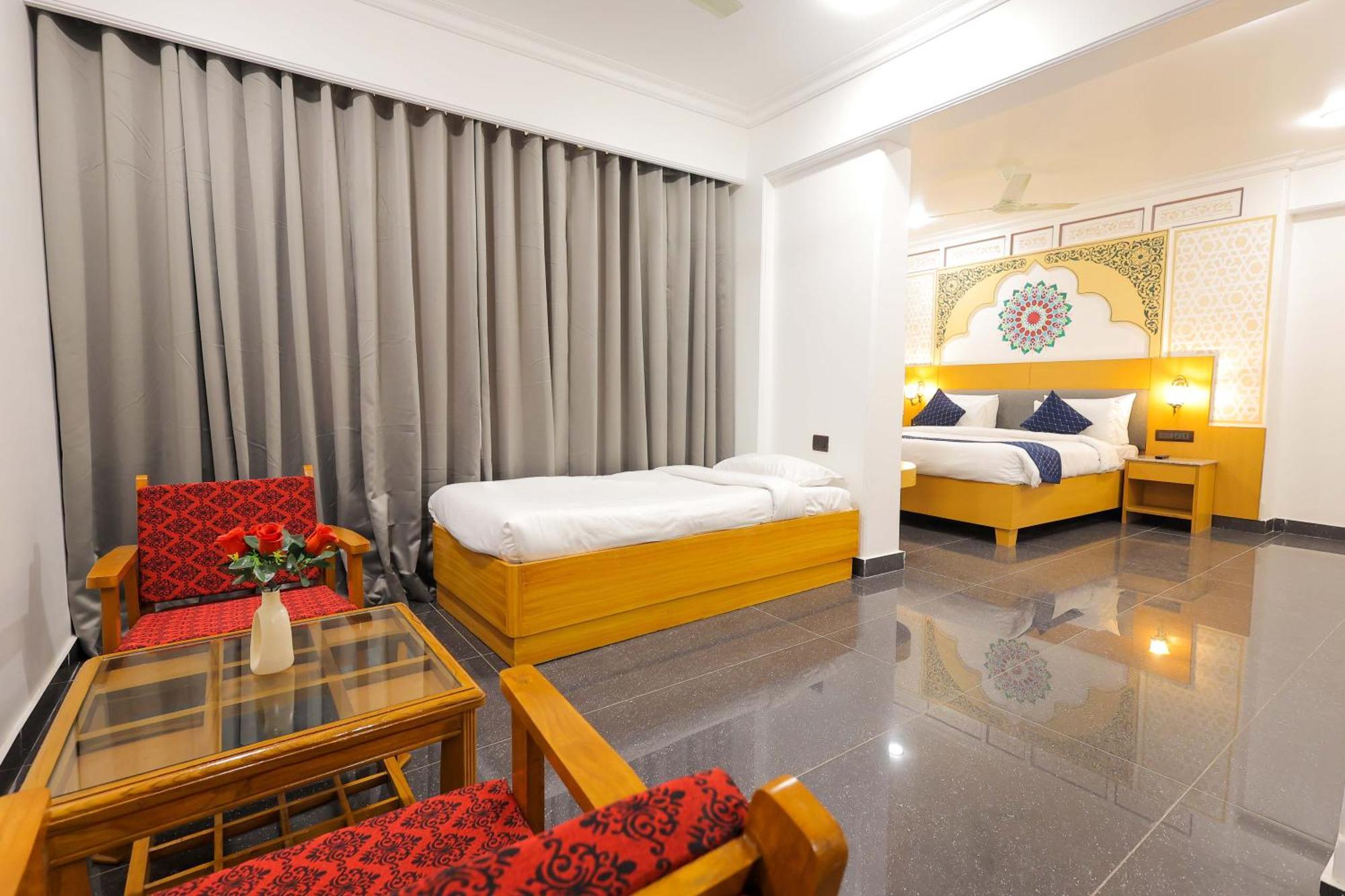 Hotel Ganga Ratan آغْرا المظهر الخارجي الصورة