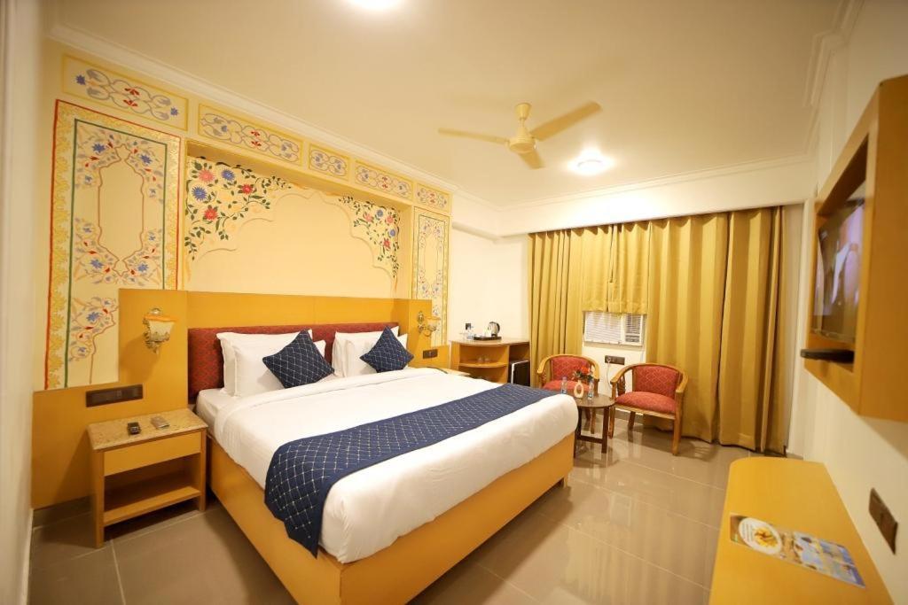 Hotel Ganga Ratan آغْرا المظهر الخارجي الصورة