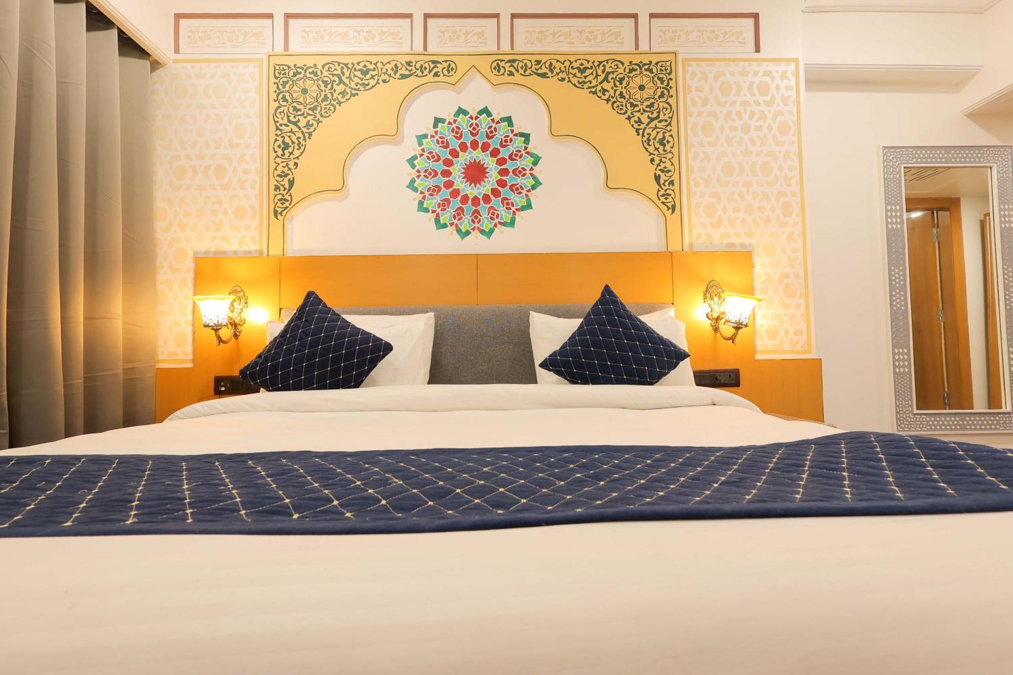Hotel Ganga Ratan آغْرا المظهر الخارجي الصورة