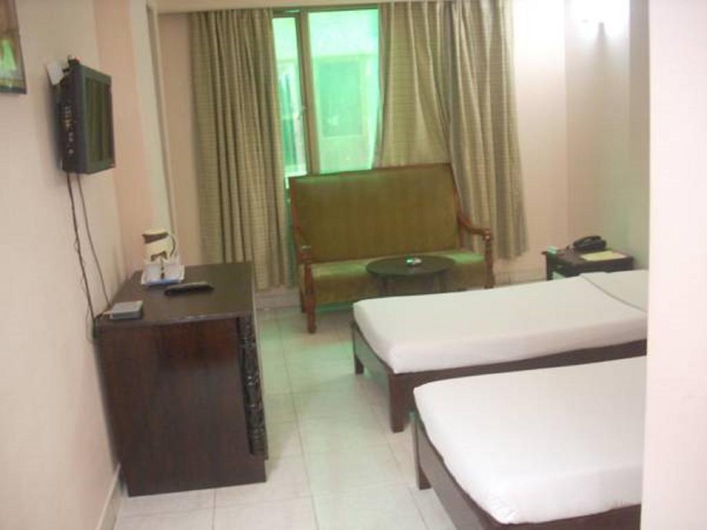 Hotel Ganga Ratan آغْرا الغرفة الصورة