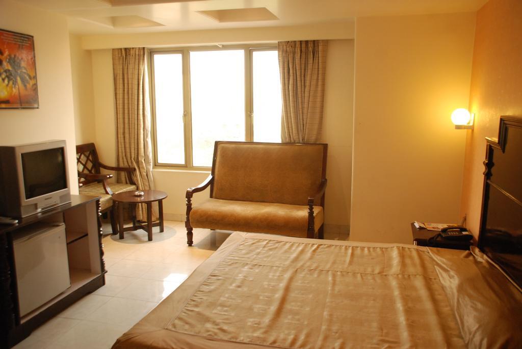 Hotel Ganga Ratan آغْرا الغرفة الصورة