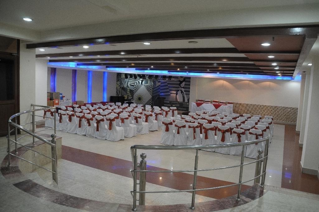Hotel Ganga Ratan آغْرا المظهر الخارجي الصورة