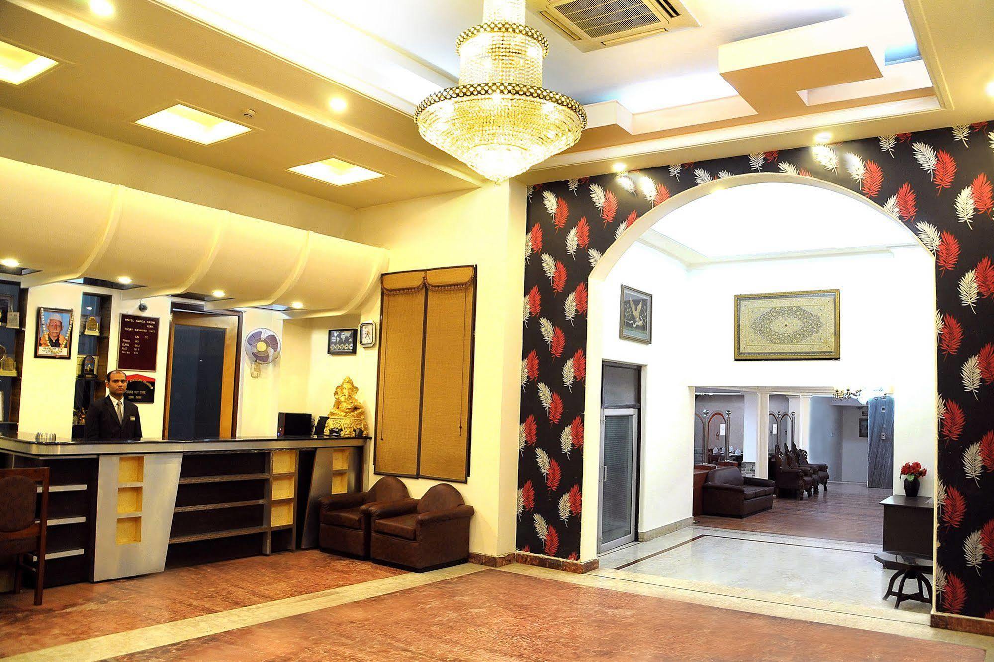 Hotel Ganga Ratan آغْرا المظهر الخارجي الصورة